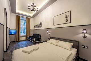 Апартаменты DayFlat Apartments Khreschatyk Киев Апартаменты - Богдана Хмельницкого 10-1