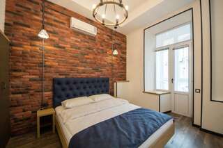 Апартаменты DayFlat Apartments Khreschatyk Киев Апартаменты с балконом - ул. Михайловская, 24В-2
